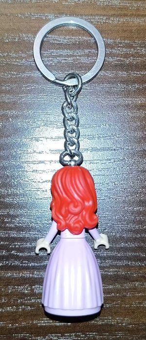 LEGO Disney Princess Bella i Arielka dwa breloki stan idealny.