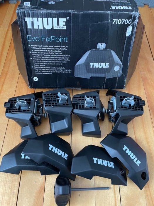 Thule 710700 stopy + zestaw dopasowujacy Thule 187084