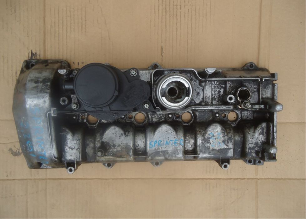 Крышка клапанная 2.2 cdi OM 611 Mercedes Vito 638, E 210, A6110160605