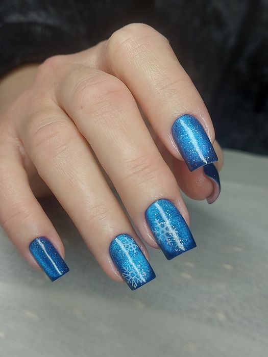 Маникюр и педикюр