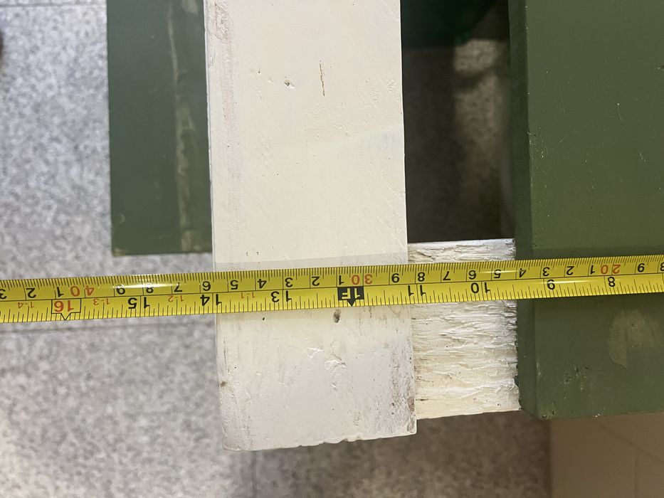 Baú com floreira em palete