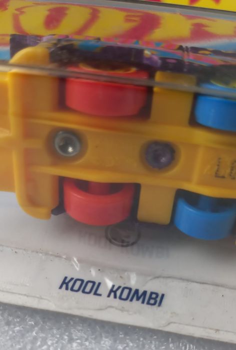 TH treusure hunt kool kombi hot wheels