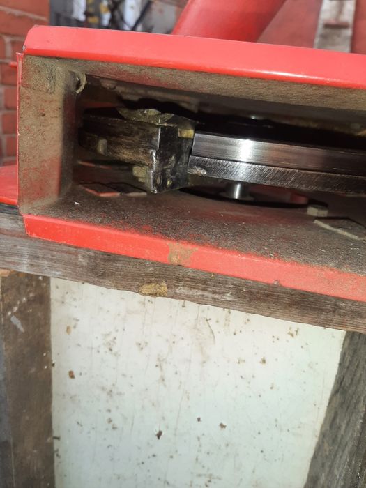 Измельчитель веток дробилка бу