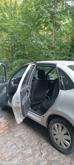Автомобіль Лада Granta