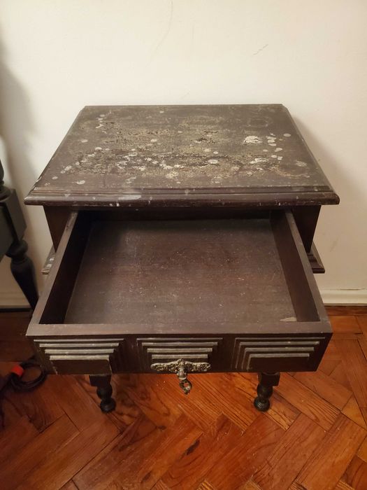 Mesas de Cabeceira Vintage em Madeira Maciça (2 unidades)