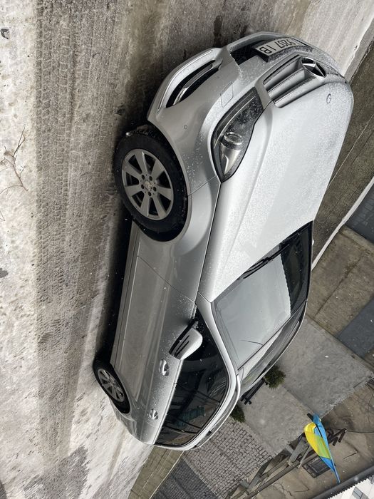 Mercedes-Benz C- Class