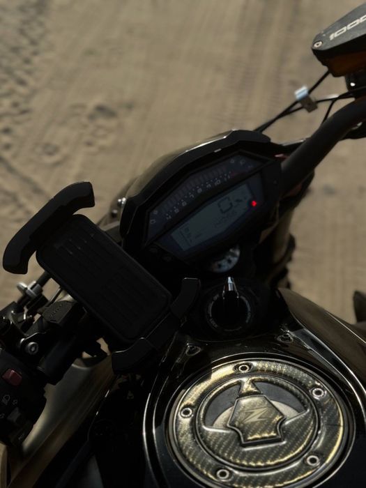 Мотоцикл KAWASAKI Z1000