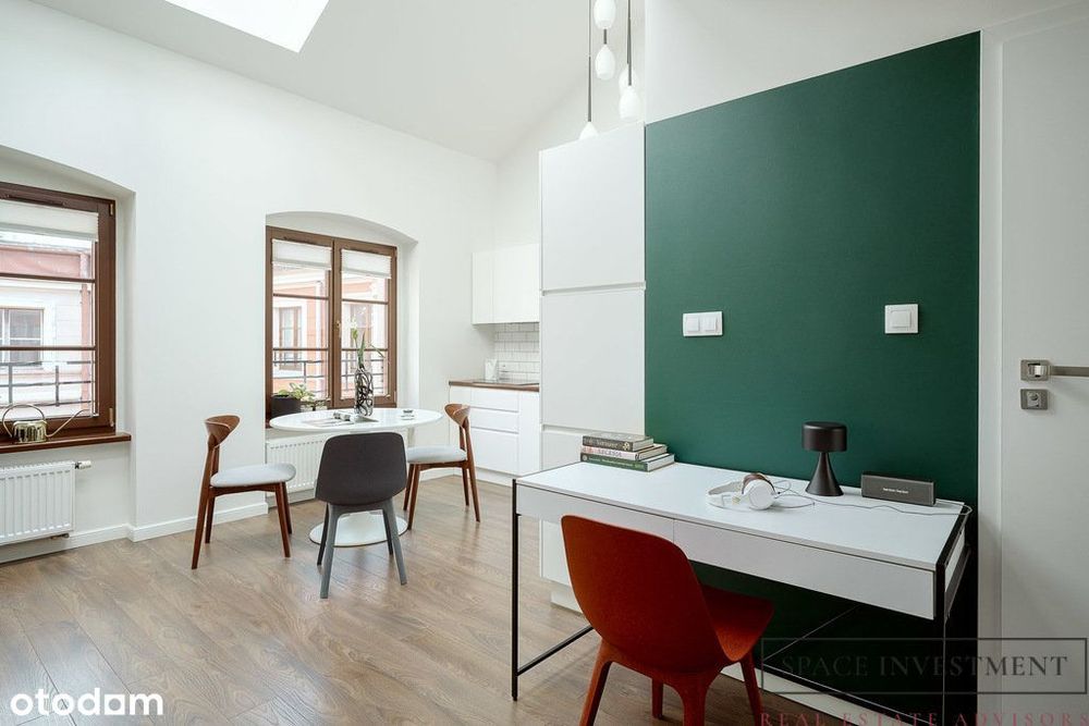 Loft Above the Rooftops for quiet living