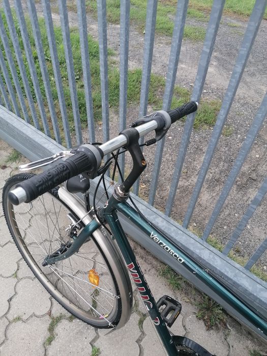 Rower trekingowy lub ostre koło