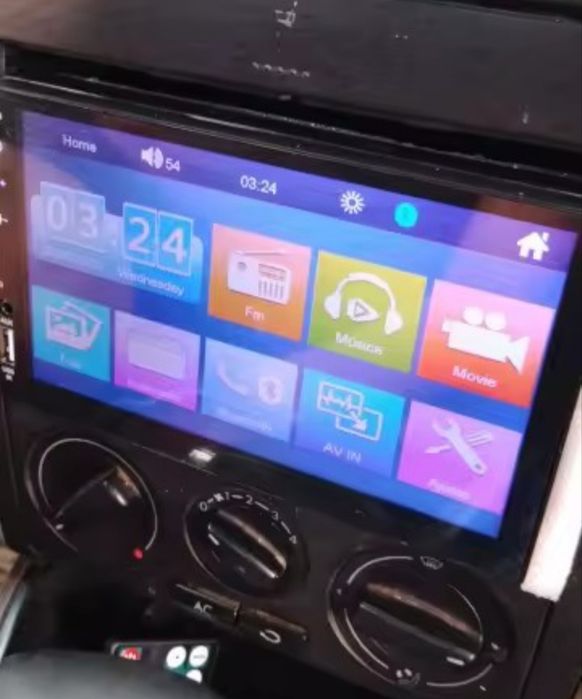 Radio  multimedia 7 polegadas com câmara traseira