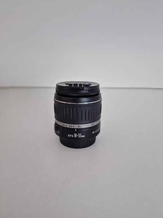 Câmara Canon EOS 350D com lente EFS 18-55mm