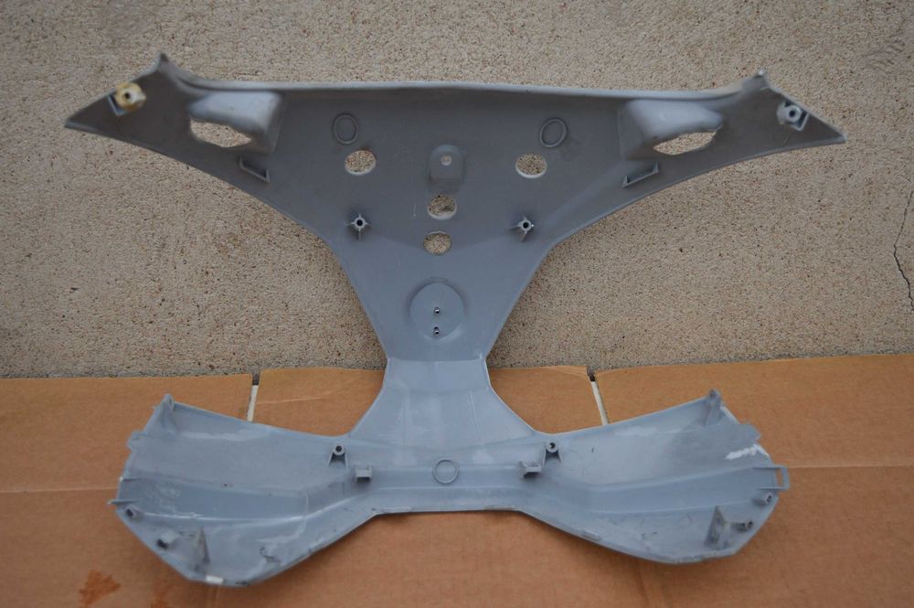 Sym Maxsym 400/600 OWIEWKA prawy tył + ogon emblemat