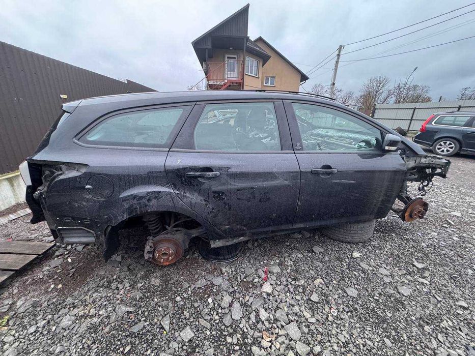 FORD FOCUS 2013 РОЗБОРКА двері крило ліхтар ляда сидіння підвіска