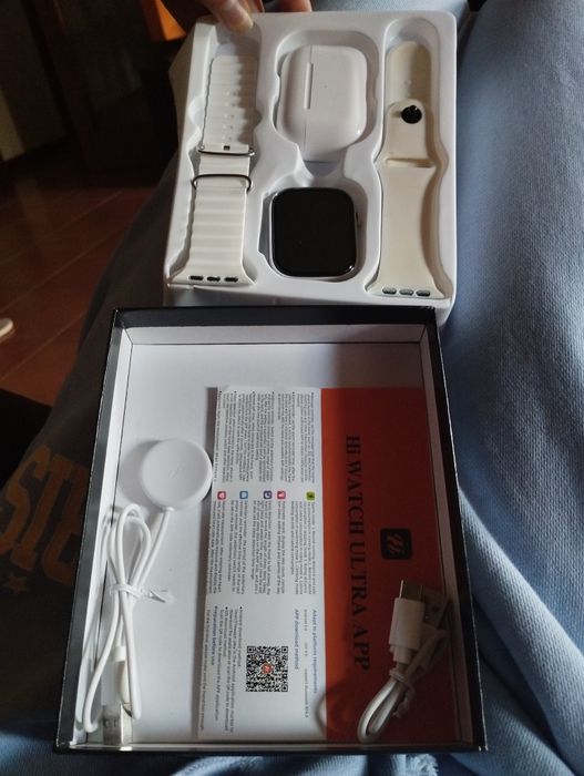 Smartwatch com fone e dois braceletes