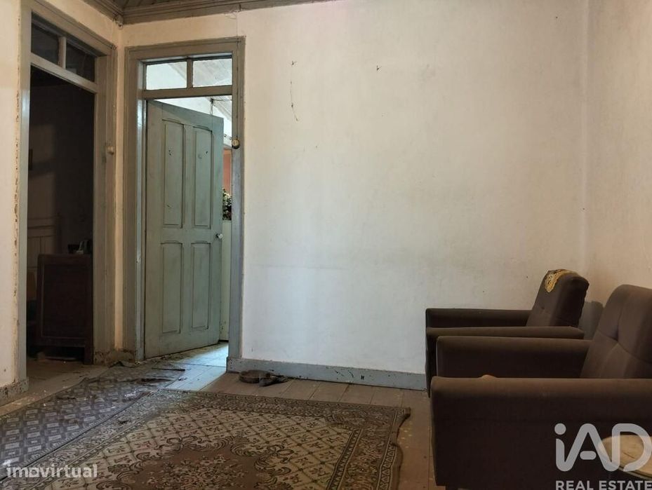 Casa / Villa T2 em Brogueira, Parceiros de Igreja e Alcorochel