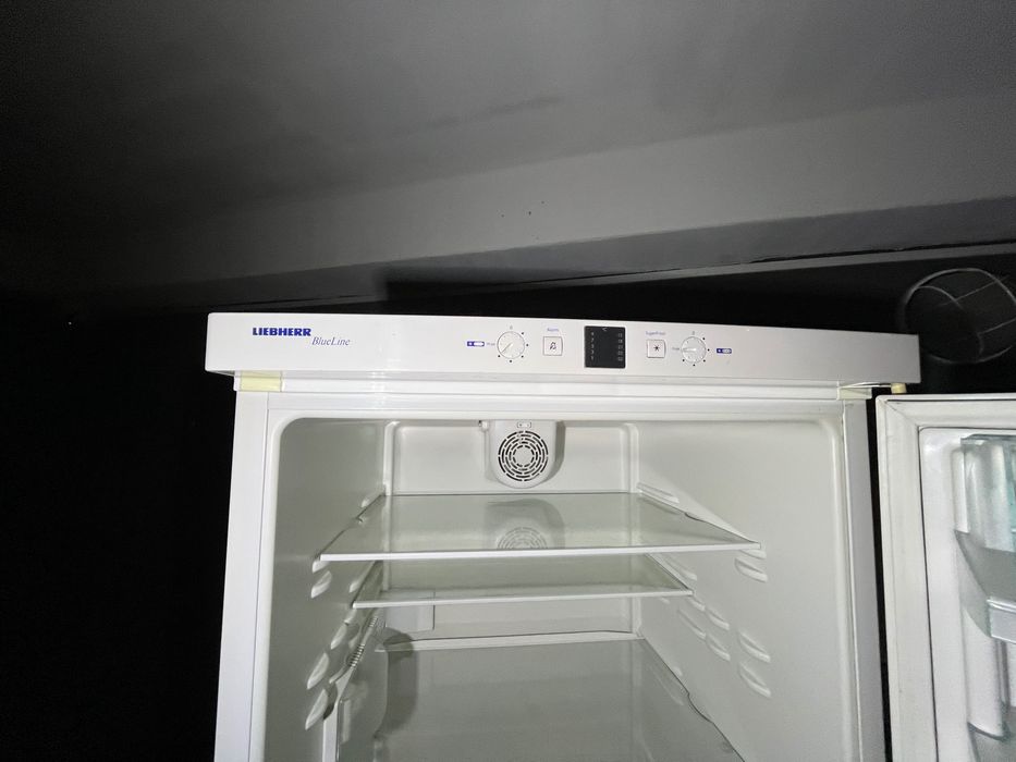 Запчастини для холодильника Liebherr CP 40030