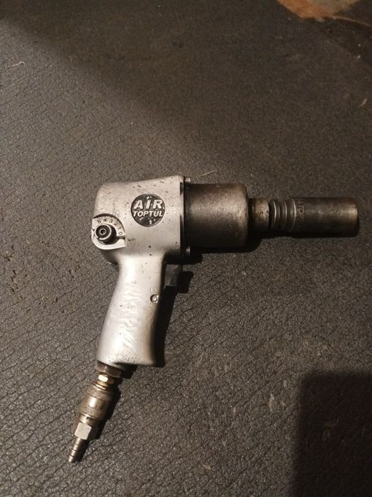 Продам ударний пневмогайковерт Топ-тул