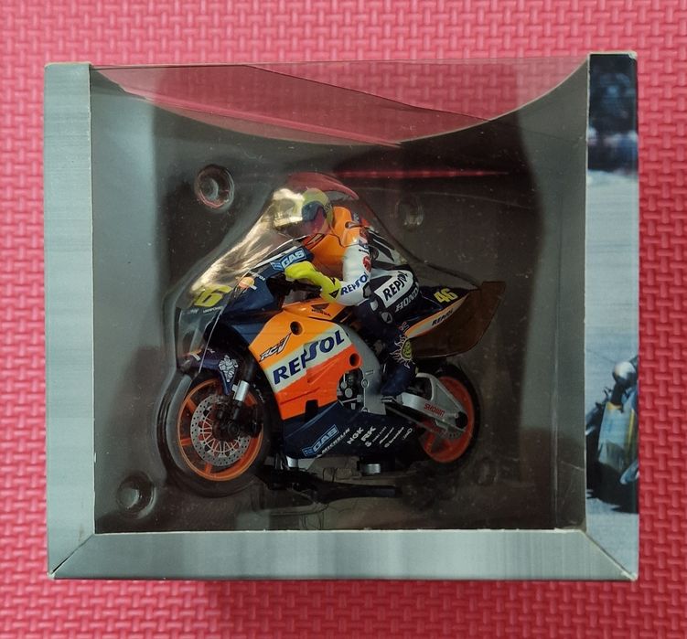 Slot Car Superslot / Scalextric MotoGP 1/32 - Honda RC211V Valentino Rossi #46 (Repsol) - Novo em Caixa
