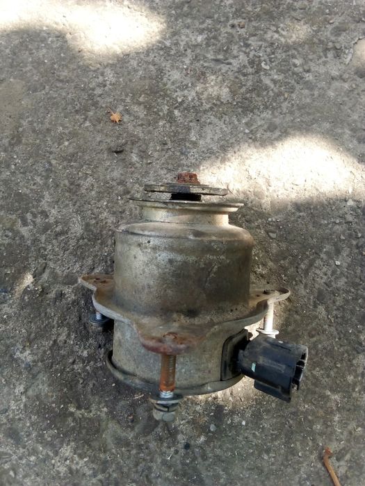 Вентилятор радіатора Ніссан р12 1,8 бензин