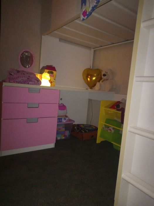 Łóżko piętrowe z biurkiem  dla dziewczynki