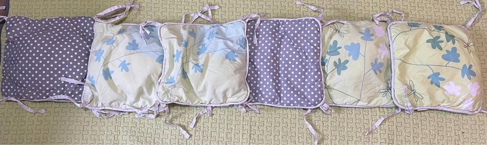 Contorno de berço modular e reversível