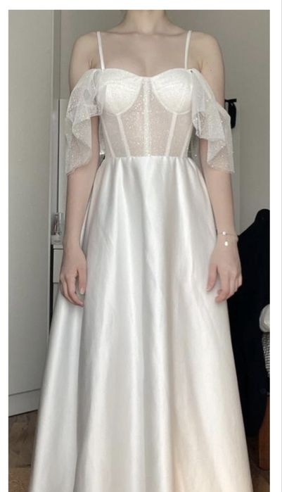 Випускна сукня корсетна білого кольору