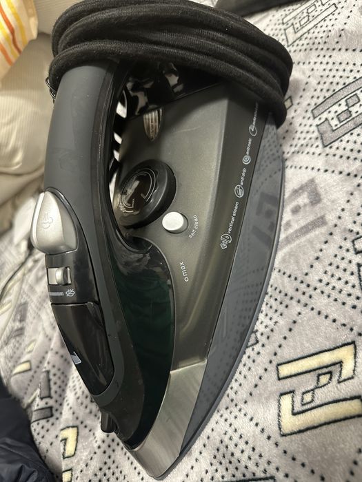 Продам утюги новые Crown