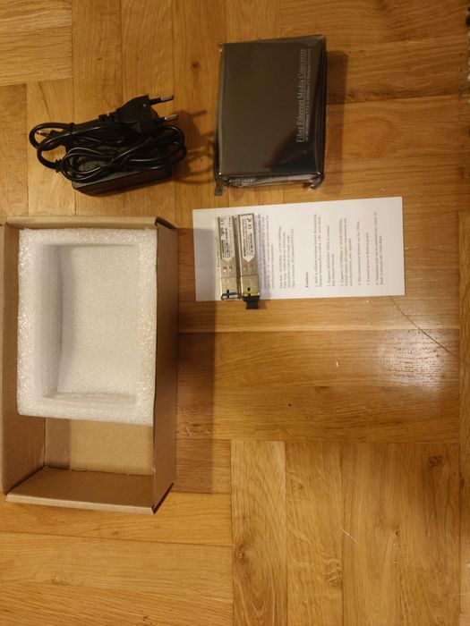 Media Konwerter Światłowodowy SFP Gigabit MC220S + komplet wkładek SFP