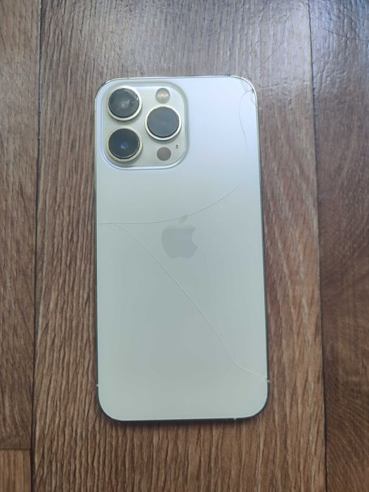 Iphone 13pro с паролем