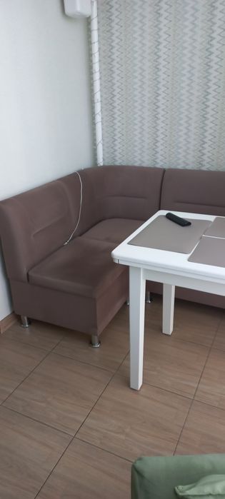 Кухонний диван зі спальним місцем