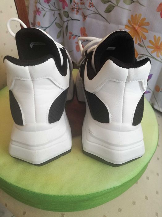 Sneakersy adidasy nowe rozm 40