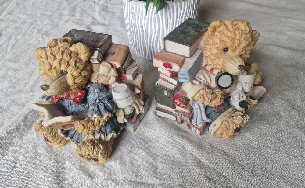 Podpórki do książek, Pięknie wykonane misie