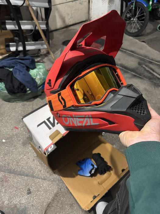 O'neal 1SRS Kask SOLID red + gogle scott quad dh hulajnoga 57/58 cm