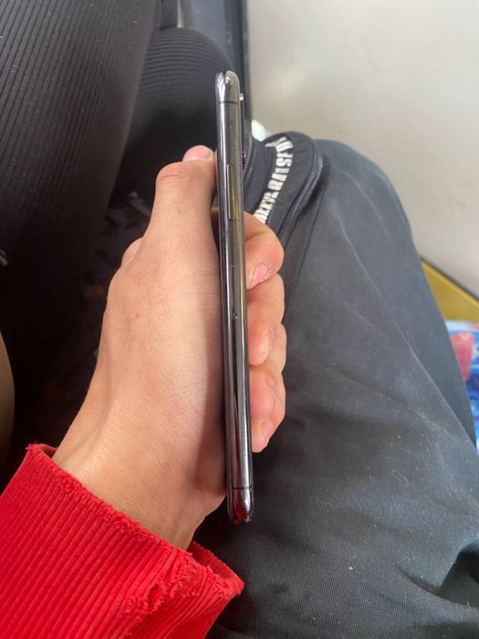 Продам айфон XS на 64 гб