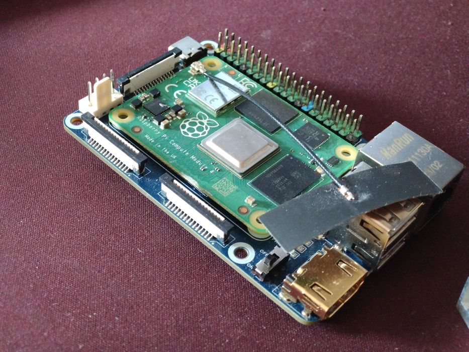 Raspberry pi 4 2gb/32gb + SSD 128gb