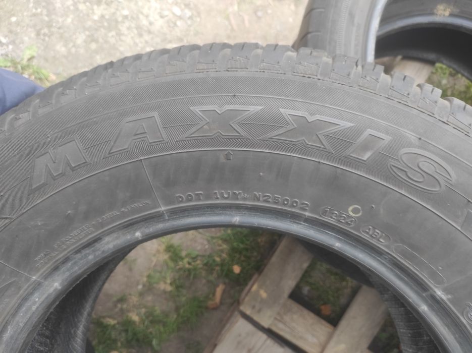 Шины всесезонные 265/65R17.