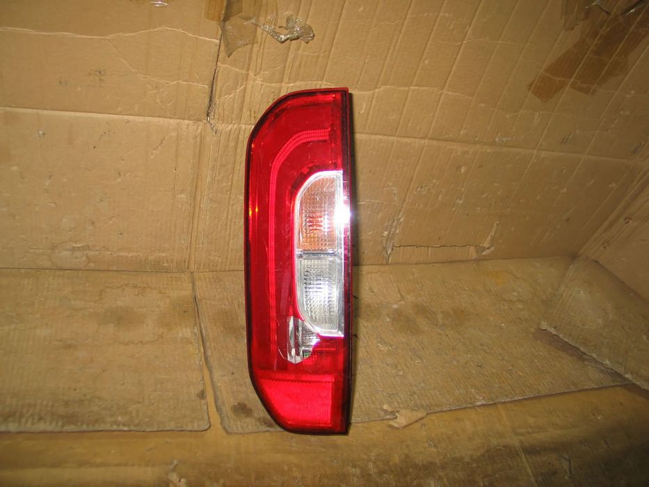 lampa tyl tylna led mercedes X klasa W470 A470 X470 hella