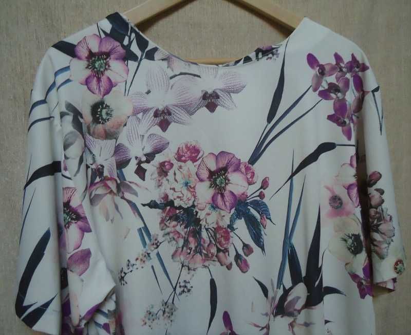 Vestido Florido - tam. L