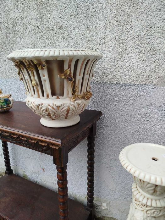 Kolumna włoska porcelanowa donica kwietnik