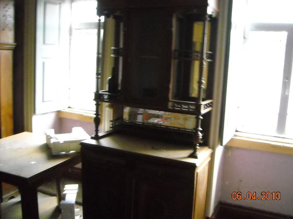 Antique Dragon Louceiro Furniture