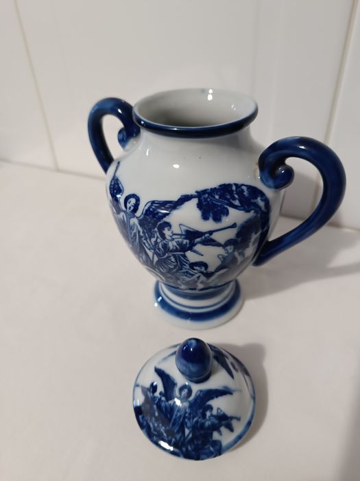 Pote Jarra Porcelana. Antiga. Anjos azuis