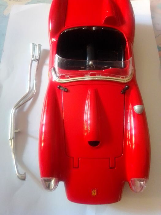 Escape Ferrari testarossa 1/18