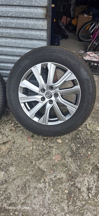 Koła Zimowe Mazda 235/60R18 Yokohama BluEarth-Winter V906 SUV