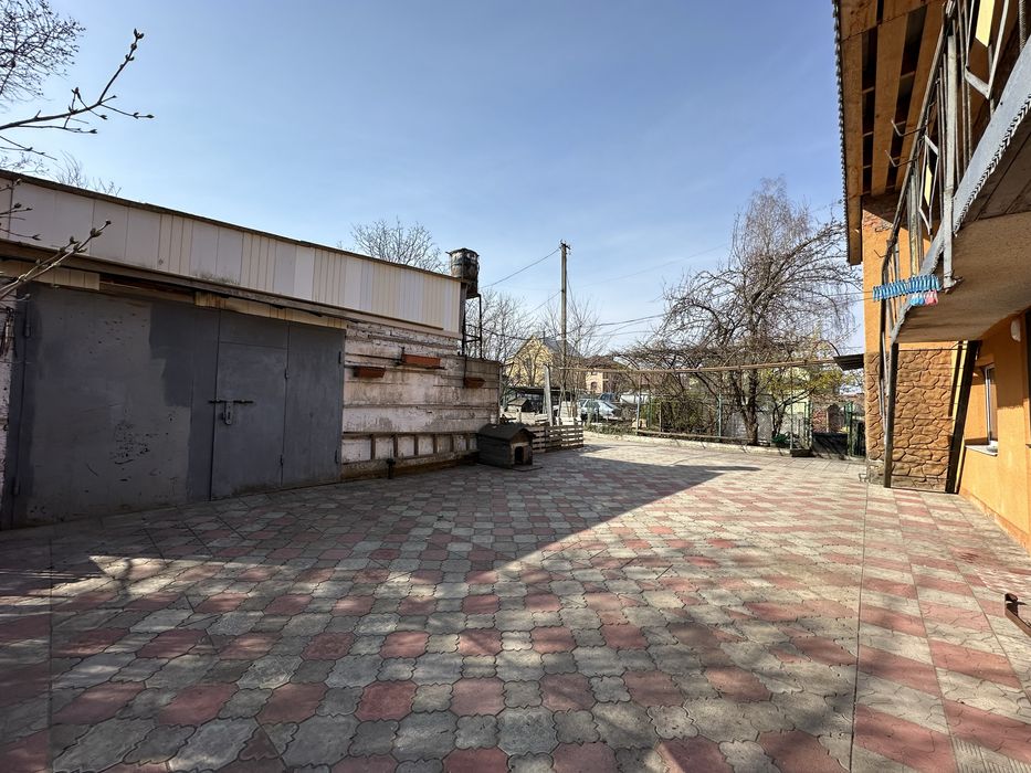 Продаж будинку  біля міста Біла Криниця