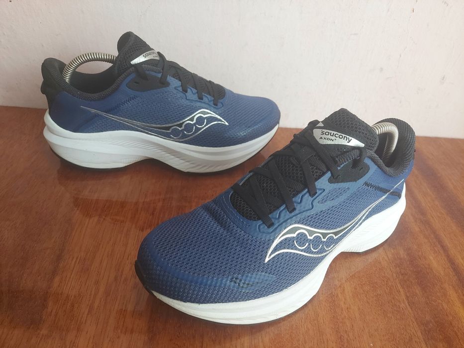 Кросівки бігові Saucony AXON 3 оригінал 


Розмір по бірці:
Us  8 UK 7