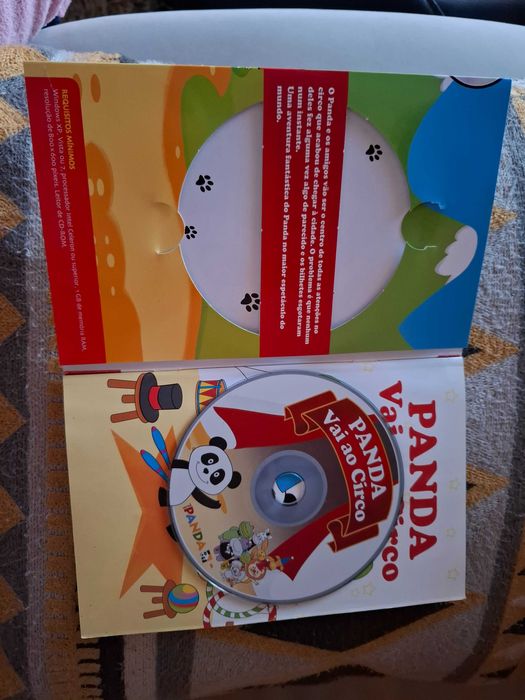 Panda - Livros interativos com CD-ROM