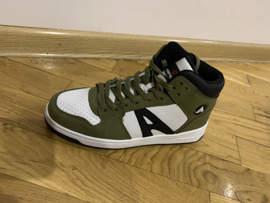 Кросівки осінні чоловічі