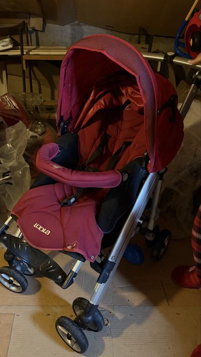 Cadeira de passeio e ovo lolla em bom estado e cobertura para a chuva