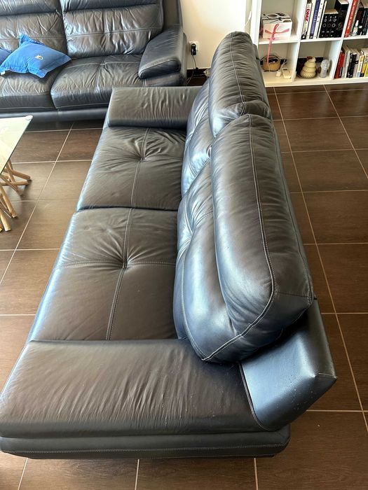 Black Leather Sofa – Good Condition