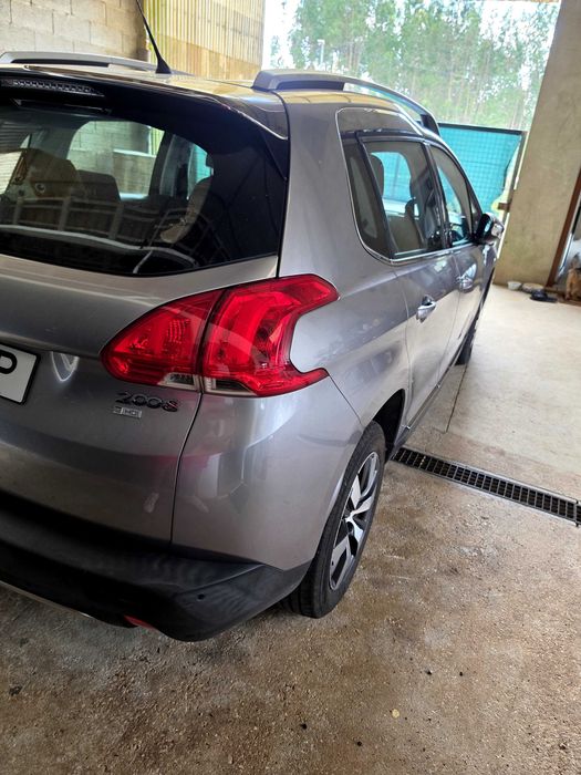 Peugeot 2008 — fotografia 4